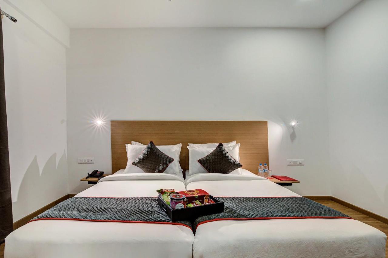 Super Townhouse 139 Ashiyana Smriti Upvan Near Emerald Mall Lucknow Bijnaur المظهر الخارجي الصورة