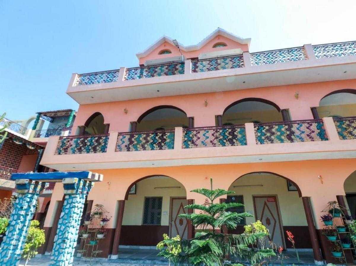 Super Townhouse 139 Ashiyana Smriti Upvan Near Emerald Mall Lucknow Bijnaur المظهر الخارجي الصورة