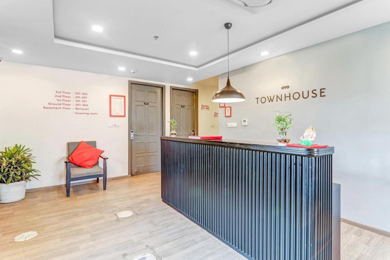 Super Townhouse 139 Ashiyana Smriti Upvan Near Emerald Mall Lucknow Bijnaur المظهر الخارجي الصورة