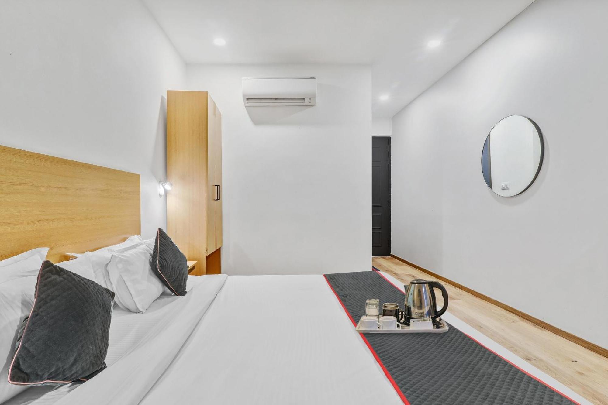 Super Townhouse 139 Ashiyana Smriti Upvan Near Emerald Mall Lucknow Bijnaur المظهر الخارجي الصورة