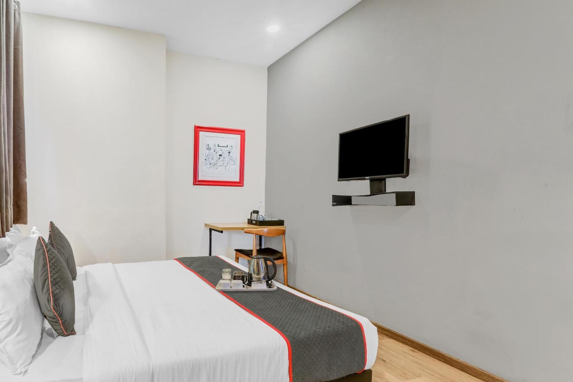 Super Townhouse 139 Ashiyana Smriti Upvan Near Emerald Mall Lucknow Bijnaur المظهر الخارجي الصورة