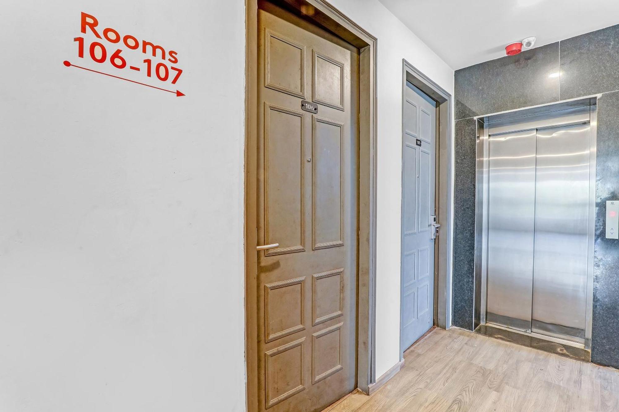 Super Townhouse 139 Ashiyana Smriti Upvan Near Emerald Mall Lucknow Bijnaur المظهر الخارجي الصورة
